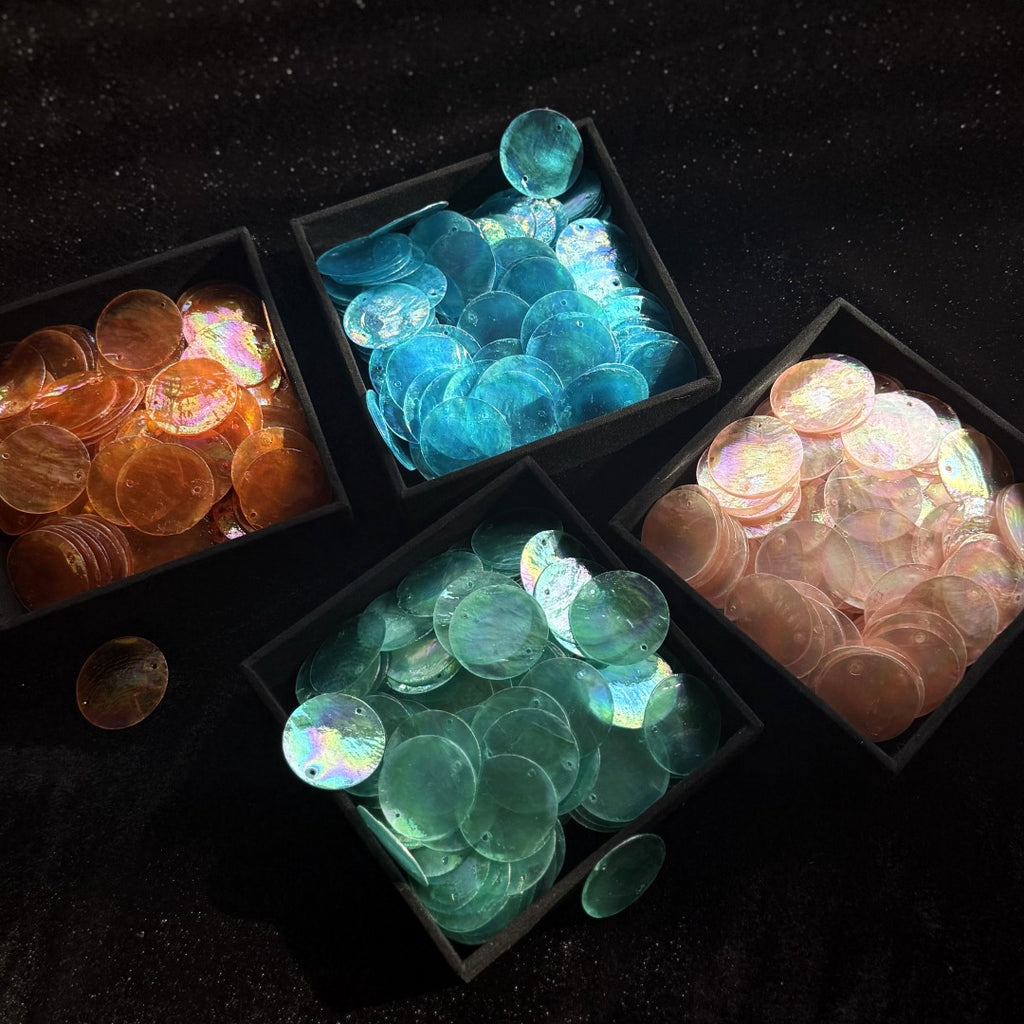 50pcs Aurora Capiz shells-double hole/30mm