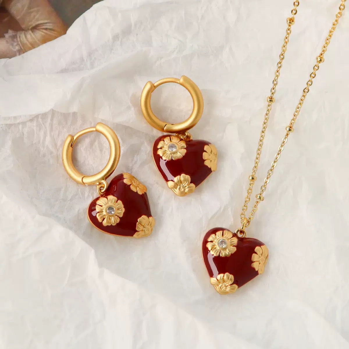 Copper-plated gold retro love heart drip earring and necklace set, Valentine's Day birthday holiday gift