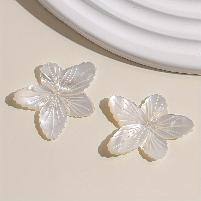 1pcs Natural MOP Floral Pendants - Large 35mm White Vintage Floral Jewelry Charms, Elegant Floral Center for DIY Brooches