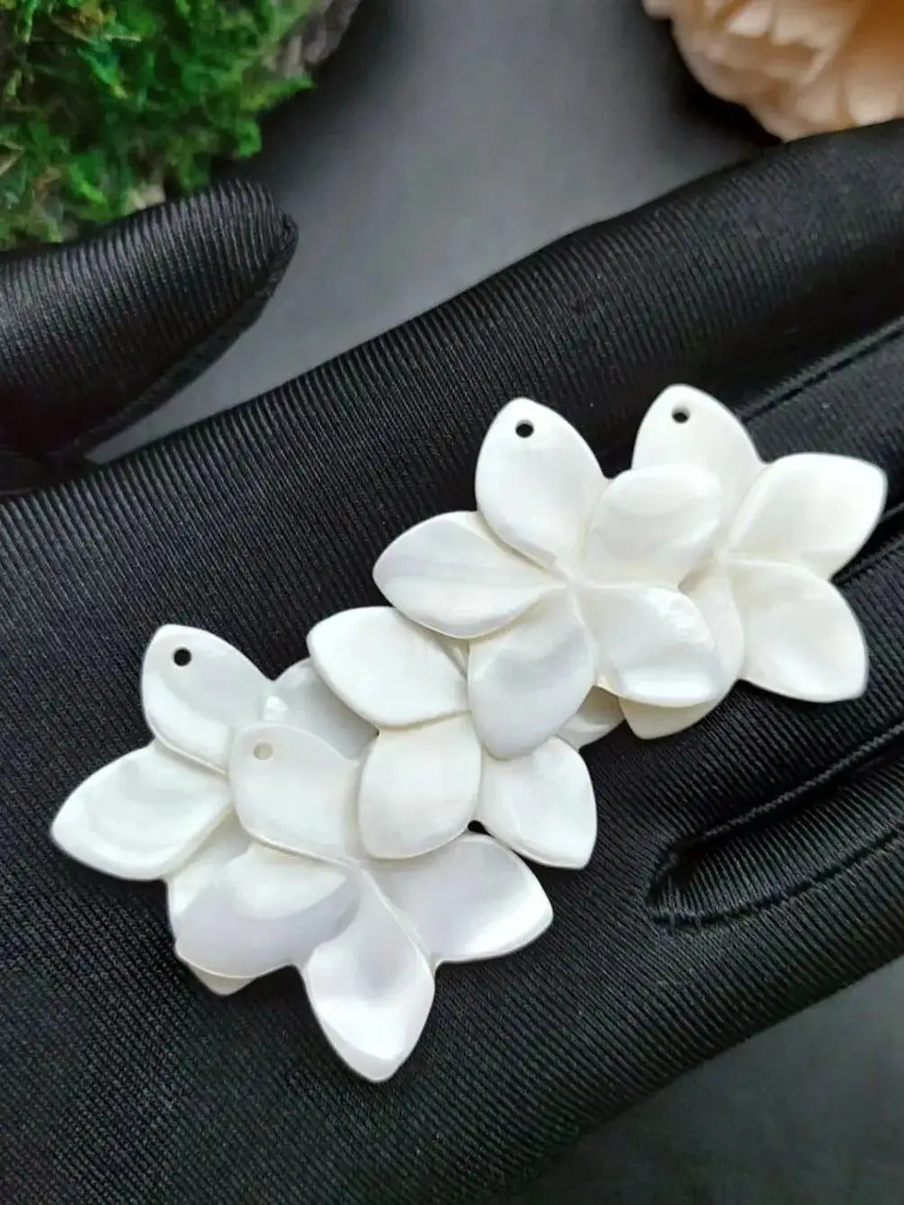 6pcs Natural Mother of Plumeria Flower Charms Freshwater Shell Frangipani Pendant for Jewelry DIY Making
