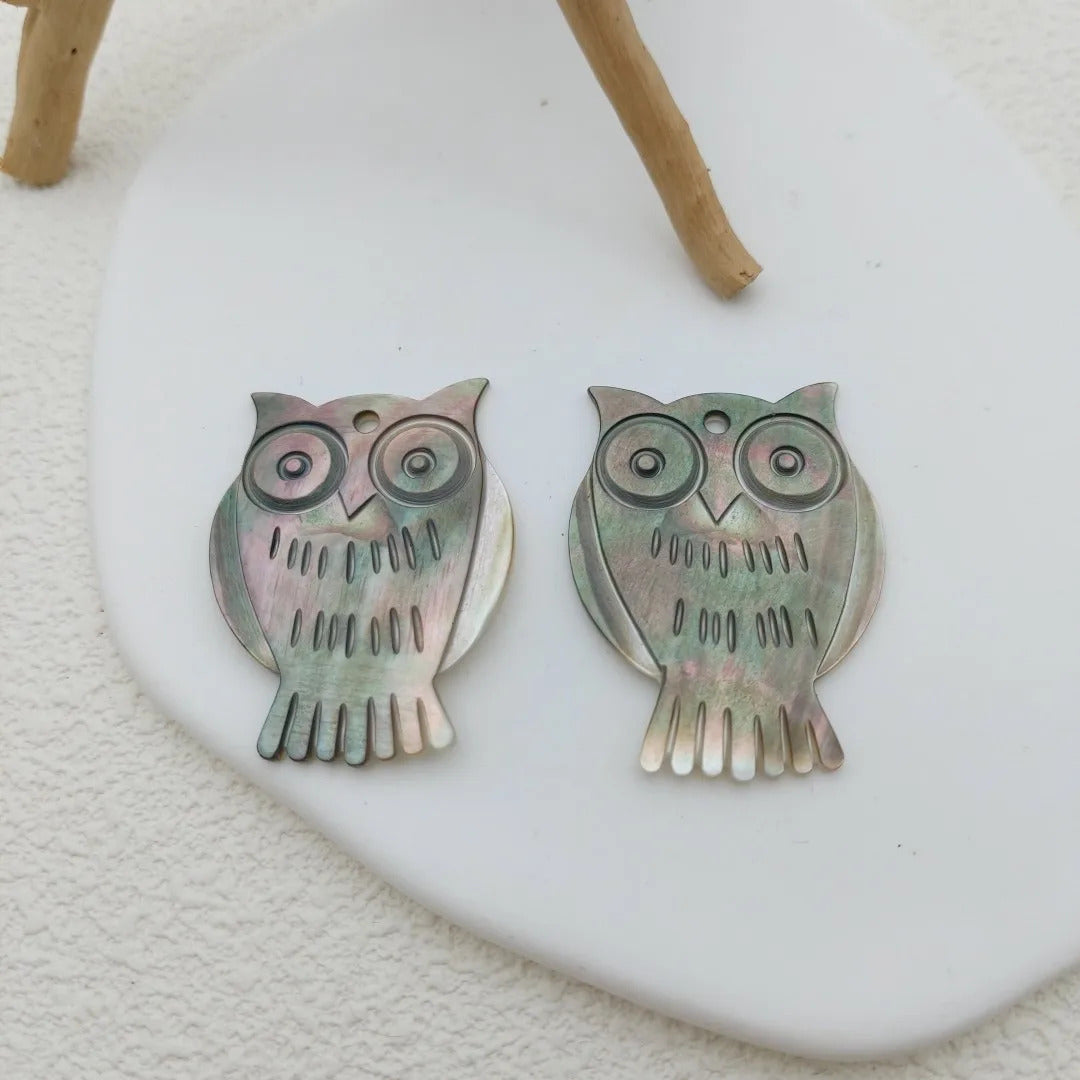2pcs Black Mother of Pearl Owl Pendants - Hand-Carved Minimalist Beads for Earrings, 30x40mm