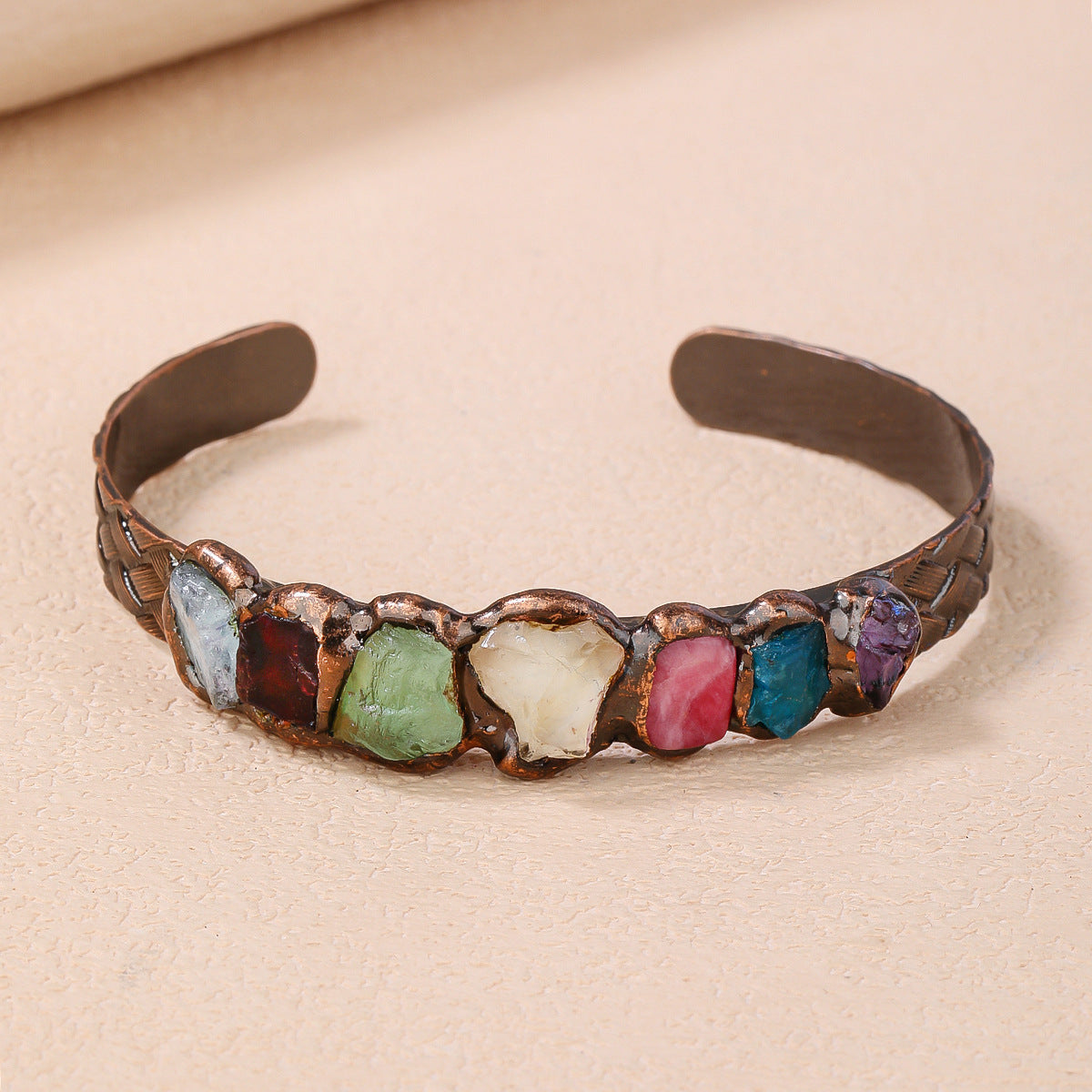 Retro Style 7-Crystal Natural Yellow Amethyst Green Fluorite Raw Stone Hand-Welded Bronze Bracelet Women's Party Gift
