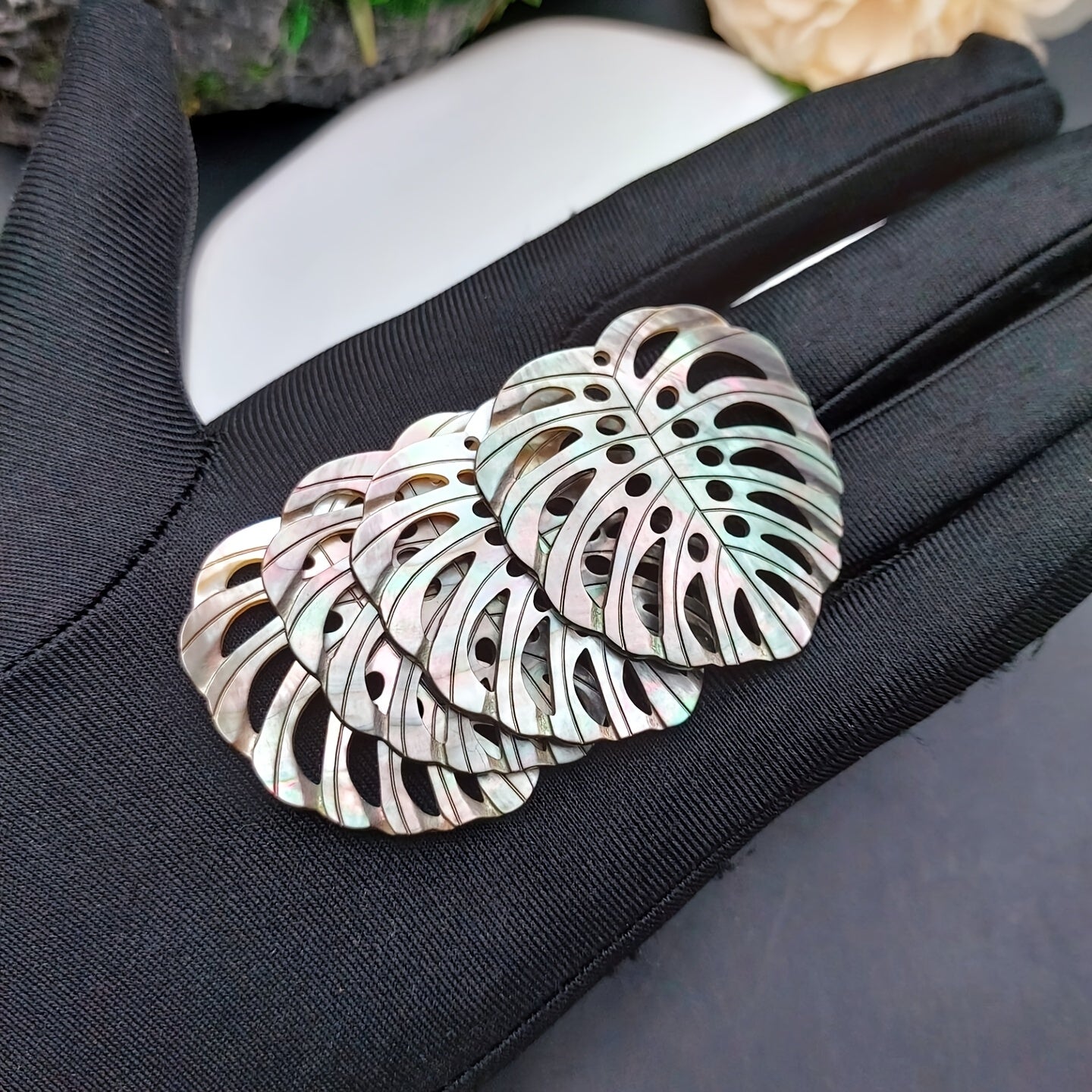 2pcs Hand-Carved Pearl Monstera Leaf Charms Beads