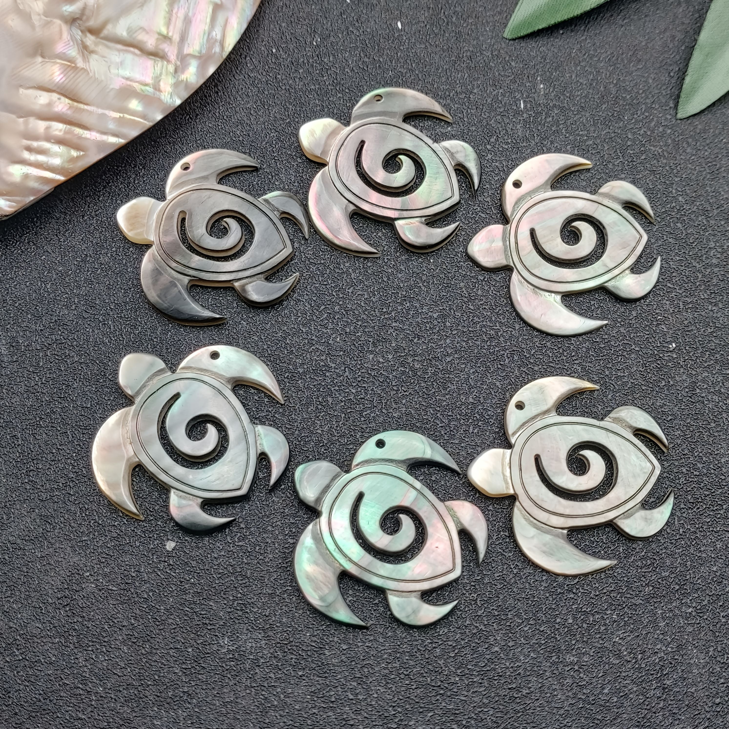 4pcs Natural Mother of Shell Turtle Charms - Hand-Carved Iridescent Black MOP Pendants from Polynesia (Tonga, Samoa, Hawaii)